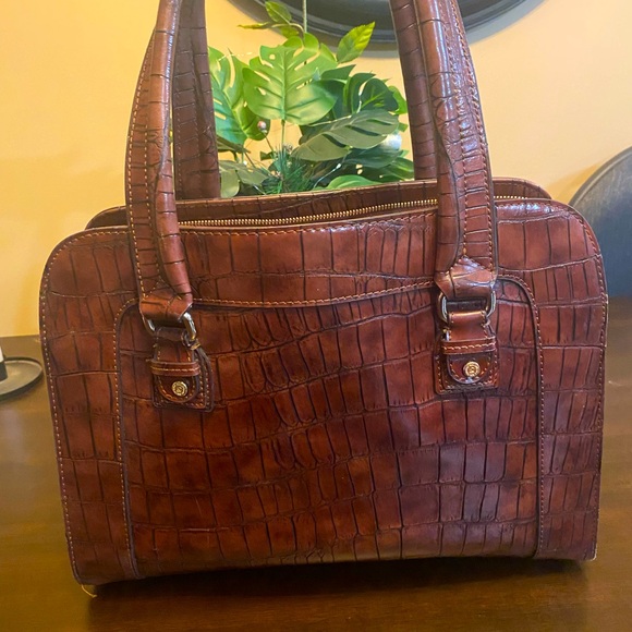 Liz Claiborne brown leather handbag - Picture 3 of 4